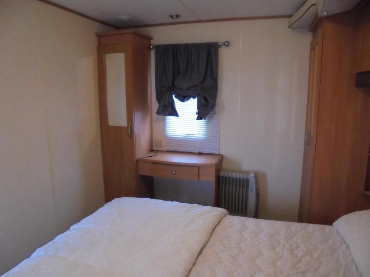 6 Berth Heated On The Chase Brisbane Apartment Ingoldmells Bagian luar foto